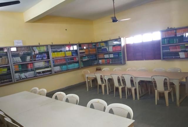 IQRA BCA College Bharuch Library photo 4